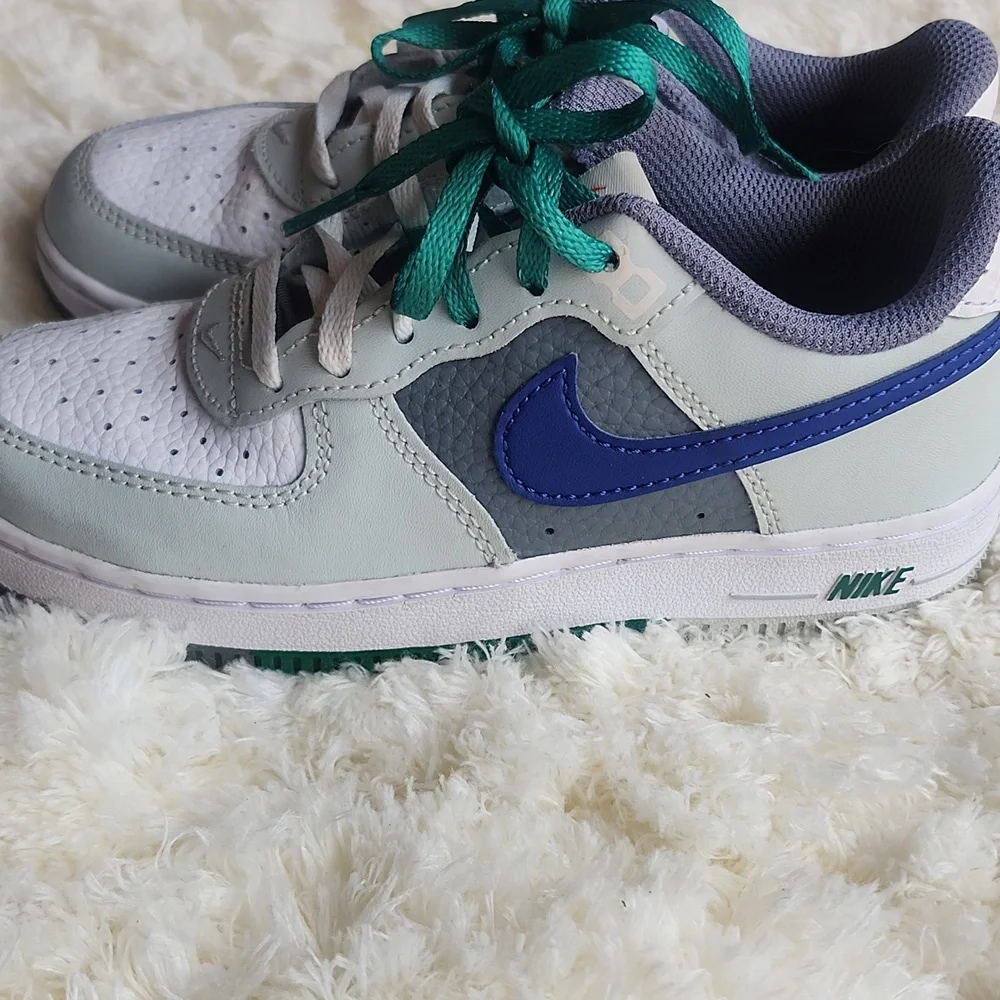 Nike Kids' Casual White & Mint Green Sneakers - Picture 2 of 6